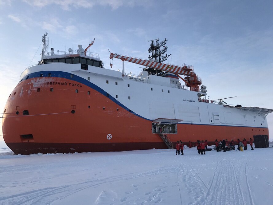 Дрейфующая станция Северный полюс-41 завершила работу в высоких широтах