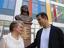 Бюст Героя Советского Союза Андрея Серебрякова открыли в музее школы № 2044 в Москве