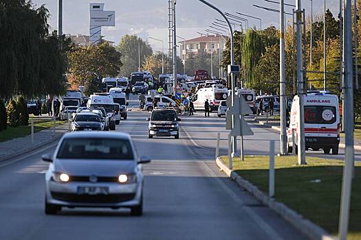 В Турции совершен теракт. Трое с автоматами напали на офис производителя военных самолетов и беспилотников