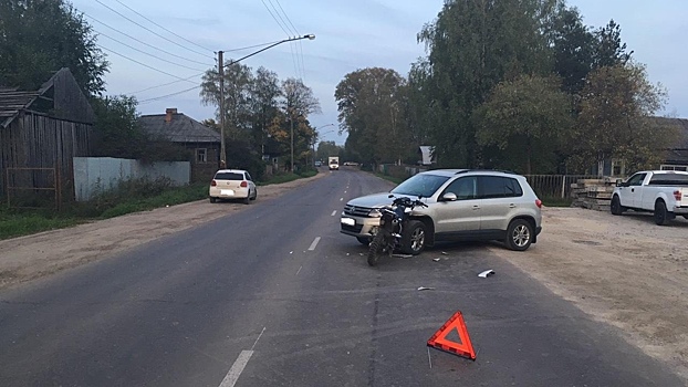 Два мотоциклиста пострадали в результате столкновений с иномарками в Вологде