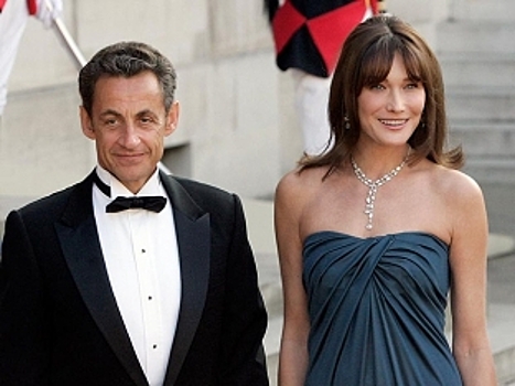 Николя Саркози и Карла Бруни впервые за долгое время вышли в свет