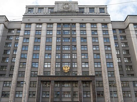 Депутат Гаврилов: работодатель сам определяет выплату 13-й зарплаты