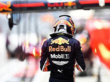 Албон наказан за столкновение с Квятом