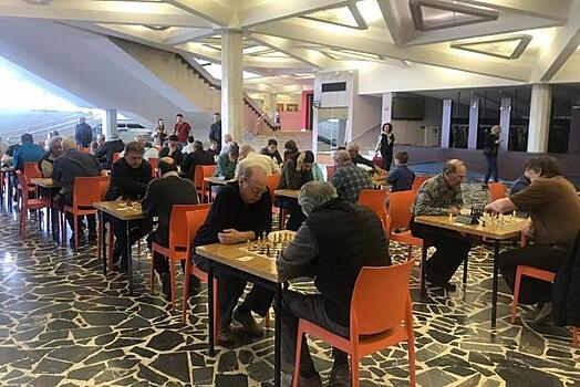 Около 70 шахматистов приняли участие в турнире «Ход конём»