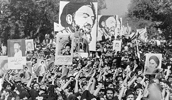 Как исламская революция в 1978 году изменила Иран