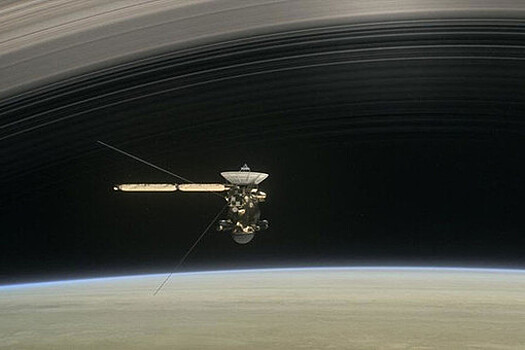10 тонн в секунду: Сатурн пожирает свои кольца