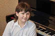 На Ставрополье юному пианисту подарили инструмент взамен испорченного