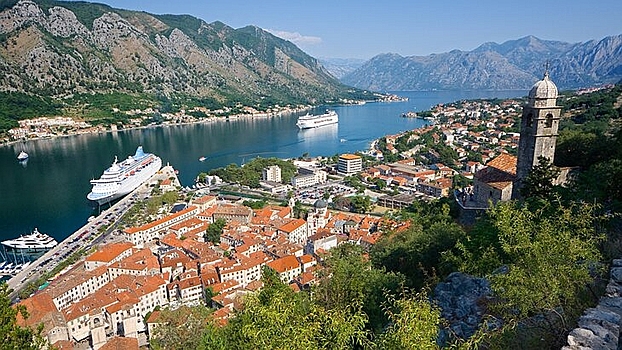 Черногория может ввести визы для россиян