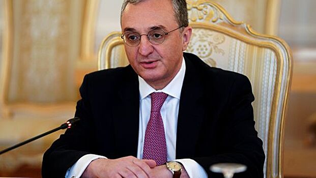 Глава МИД Армении обсудил с Карасиным армяно-российские отношения