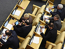 В Думе отказались обсуждать отставку министра образования