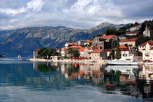 Туроператоры прогнозируют дефицит мест в черногорских отелях этим летом