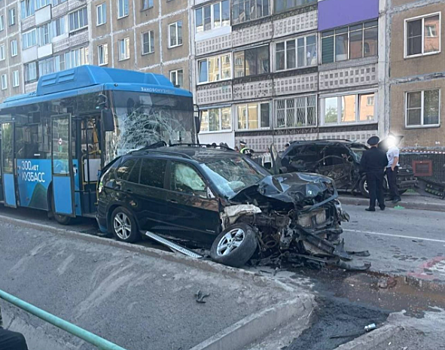 Водители и дети пострадали в тройном ДТП с автобусом в Новокузнецке
