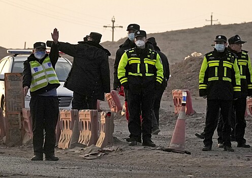 Полсотни горняков засыпало тоннами камней и песка на шахте в Китае