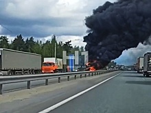 Фура сгорела на трассе под Нижним Новгородом