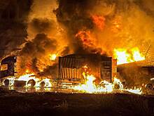 «Прогремело более 20 взрывов». Россия нанесла мощный удар «Геранями» по порту в Одесской области. Атака попала на видео