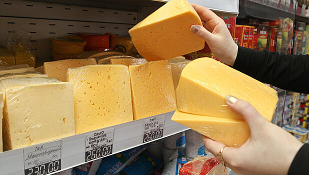 Ученые назвали главную опасность употребления сыра