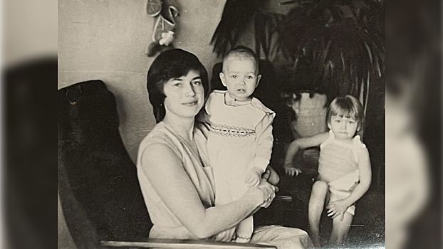 Уникальное семейное фото с матерью Ирины Шейк поразило публику