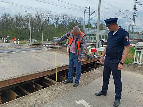 В Выселковском районе провели проверку железнодорожных переездов