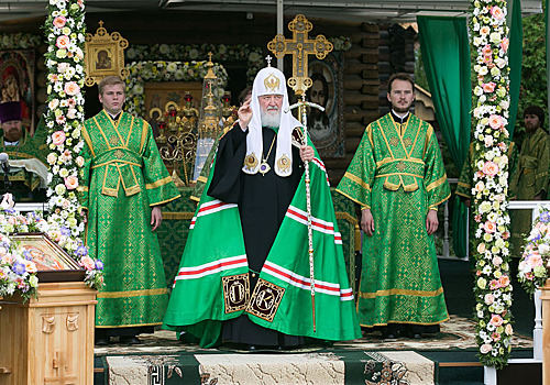 Патриарх освятил закладной камень