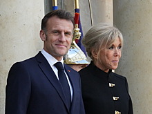 Внешний вид Эмманюэля Макрона подогрел слухи о новой ссоре с женой