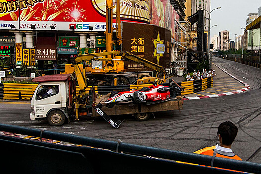 Гран-при Макао Формулы-3: машину Брайанта-Мейснера разбили при эвакуации
