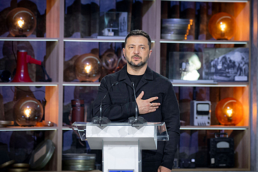 «Надеется на третью мировую»: политолог прокомментировал требования Зеленского  о 120 миллиардах долларов