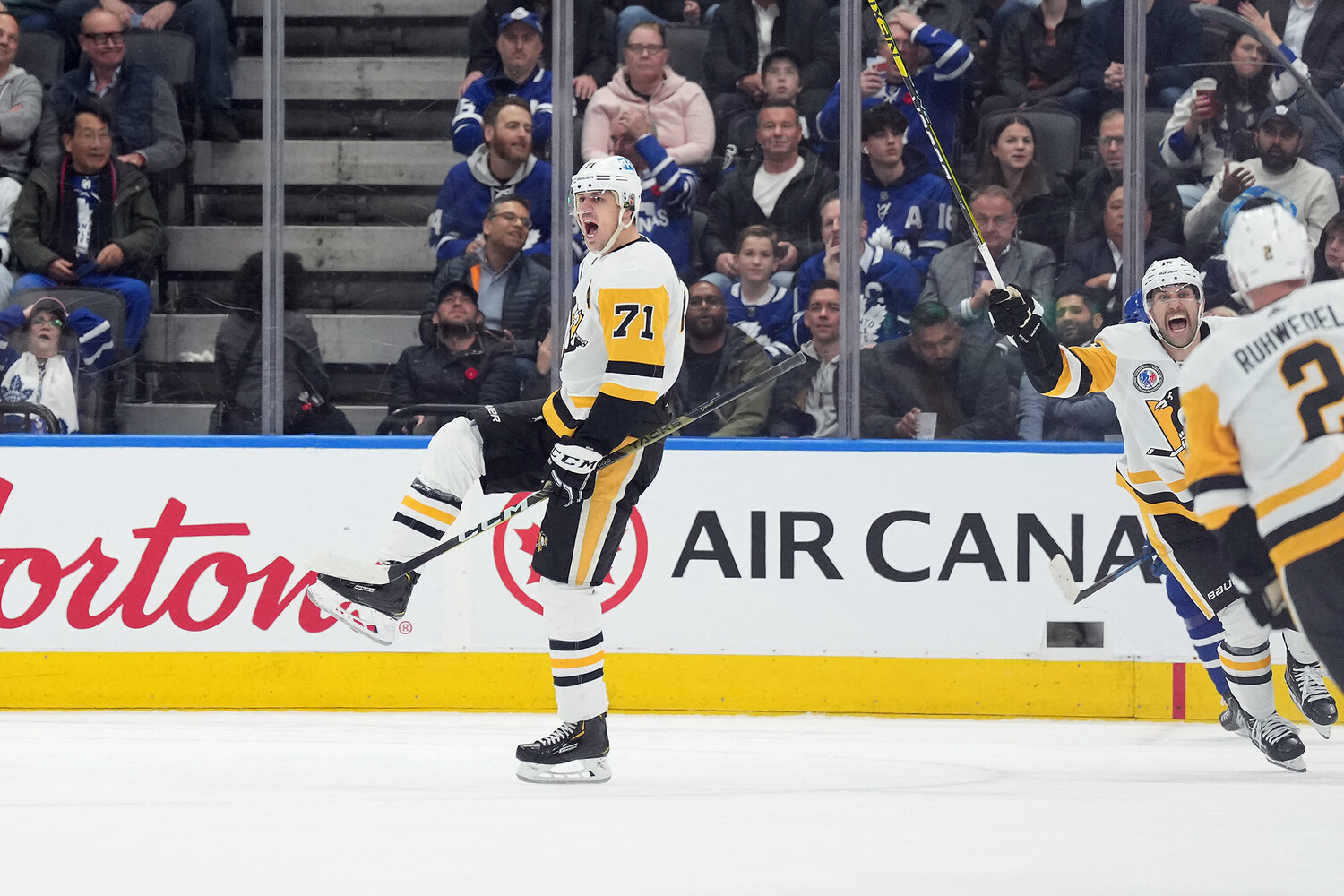 Нападающий «Питтсбурга» Малкин был признан первой звездой матча НХЛ с «Тампой»