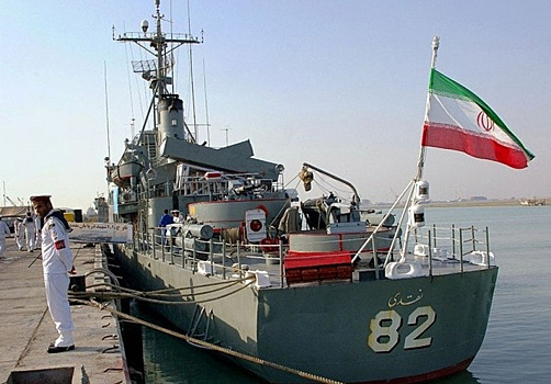 Отряд боевых кораблей ВМС Ирана прибыл в Махачкалу