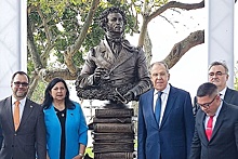 Лавров принял участие в церемонии открытия памятника Пушкину в Каракасе