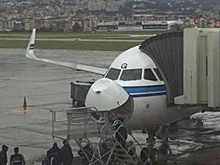 Пассажирский лайнер Kuwait Airways помял нос в полете