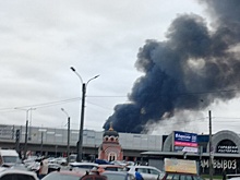 В Петербурге загорелся склад у Московского шоссе
