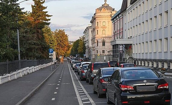 В Казани до конца мая ограничили движение по улице Дзержинского