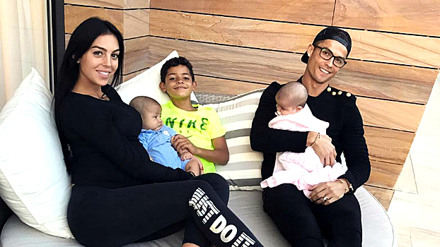 На полпути к мечте: Роналду снова стал отцом