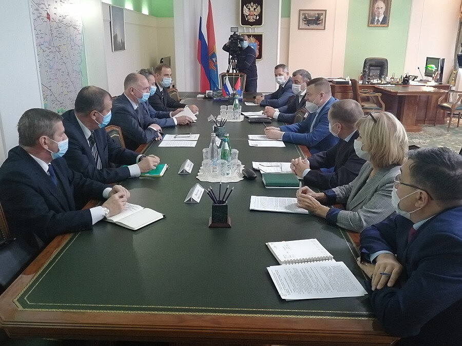 Губернатор Александр Никитин провел встречу с начальником Юго-Восточной железной дороги Павлом Ивановым