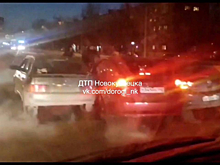 Три легковушки столкнулись на перекрестке в кузбасском городе