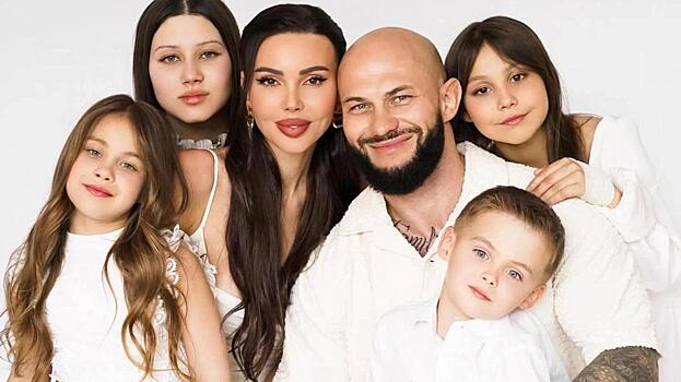 «Почему жаба в моей комнате?»: у Оксаны Самойловой завёлся новый питомец