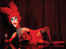 Раймонд Паулс удивился эротическому спектаклю с его музыкой в театре кукол