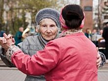 Где в Казани можно получить бесплатные услуги и скидки к Дню пожилых людей?
