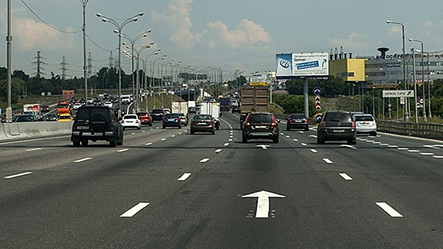 На западе Москвы столкнулись четыре легковых автомобиля