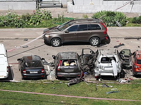 Военный, подорванный в автомобиле в Москве, находится в стабильно тяжелом состоянии