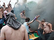 «За баннер делать жестко»: В Одессе задержана группа ультрас с плакатом «Кремль, покайся»