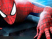 В Астрахани «человек-паук» катается на крыше джипа