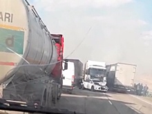 Под Барнаулом женщина бросилась под колеса фуры