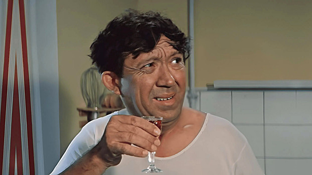 Названы реальные риски умеренных возлияний