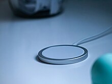 Как выбрать беспроводную зарядку и не разочароваться? Главные советы