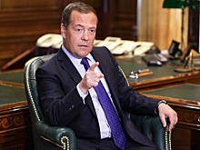 "Они все зомби": Медведев заявил, что G7 давно стала мертвым клубом