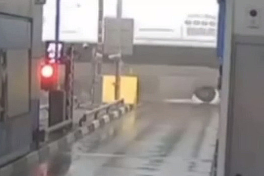 Момент жесткого ДТП с автобусом в Тульской области попал на видео