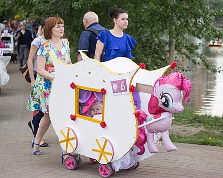 Более 20 семей приняли участие в конкурсе на самую оригинальную детскую коляску в Люберцах