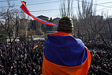 Как власть и оппозиция Армении выясняют отношения на мирных митингах