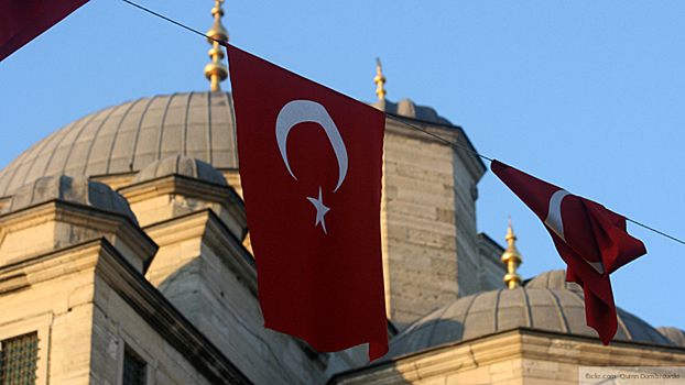 Коронавирус стал причиной смерти бывшего министра туризма Турции